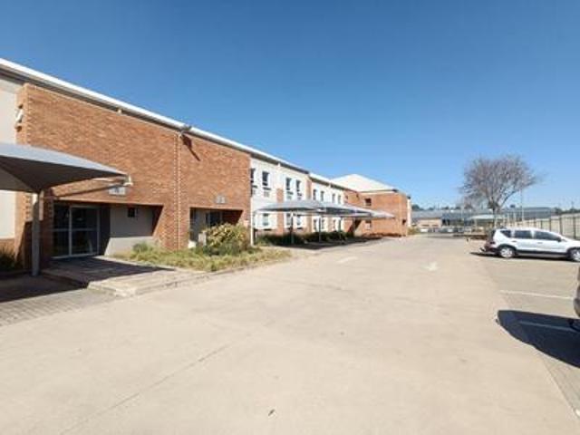 Commercial for rent in Nooitgedacht, Gauteng