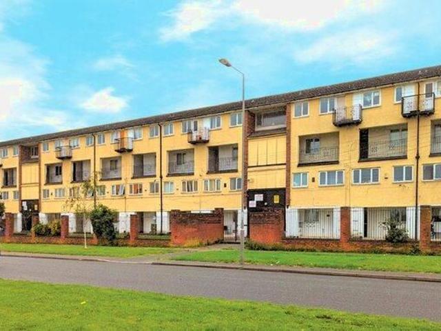 Apartment for rent in Gillmoss, Liverpool