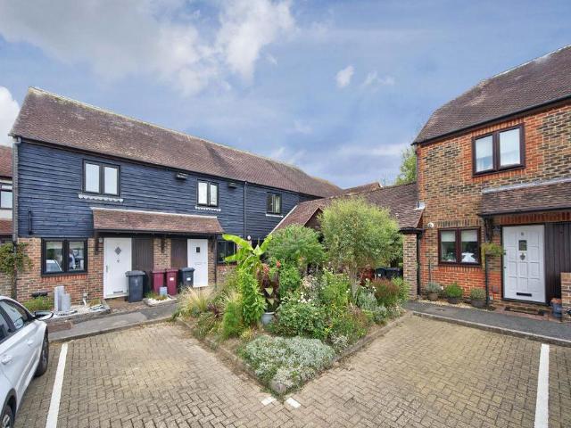 House for rent in Littlecote, West Sussex