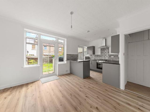 House for rent in London Borough of Croydon, Addiscombe