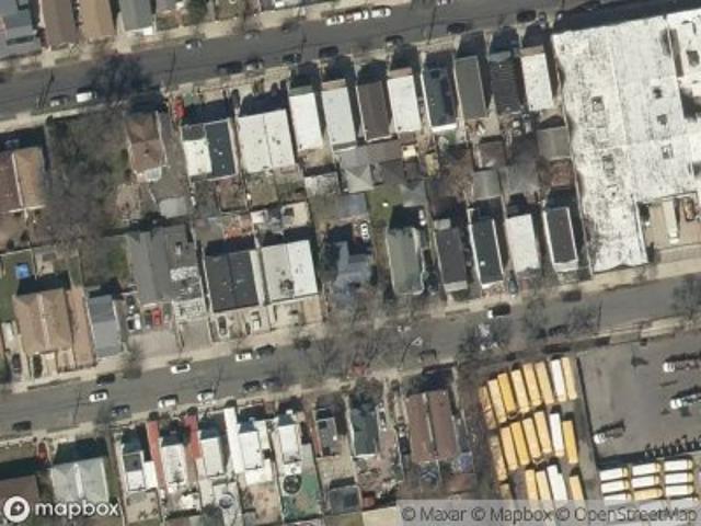 House for sale in The Bronx, Arverne