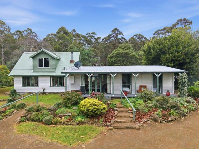 House for sale in Brooks Bay, Tasmania
