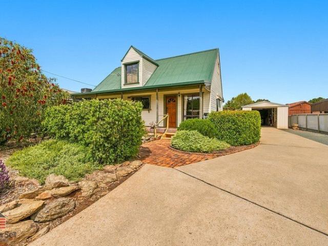 House for sale in Adelong, Snowy Valleys Council