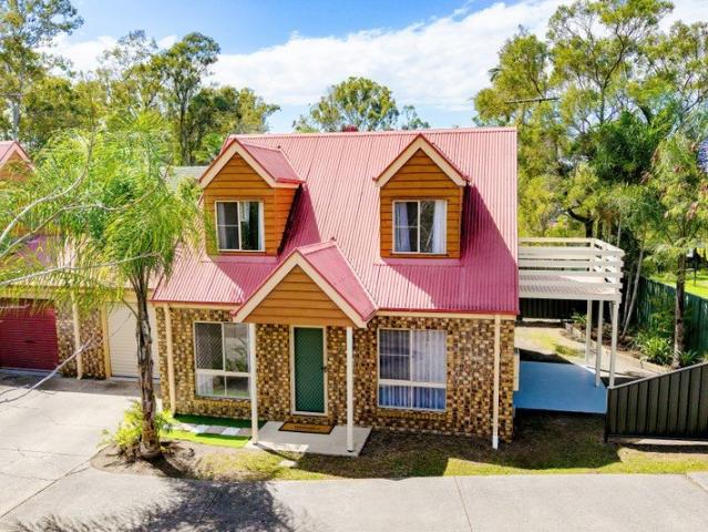 Townhouse for sale in Toombul, Queensland