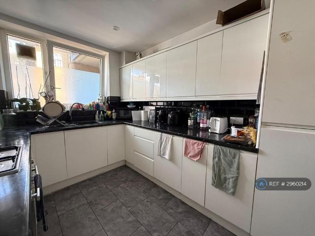 Apartment for rent in Stepney, Greater London