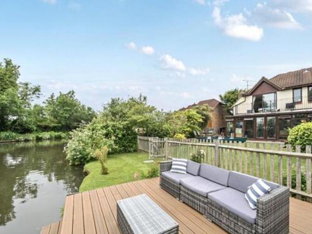 House for sale in Bellfields, Westborough