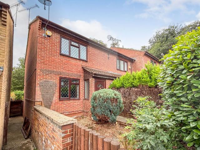 House for rent in Dee Park, Reading