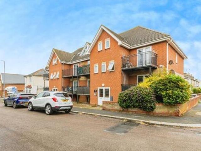 House for sale in Dale Hill, Essex