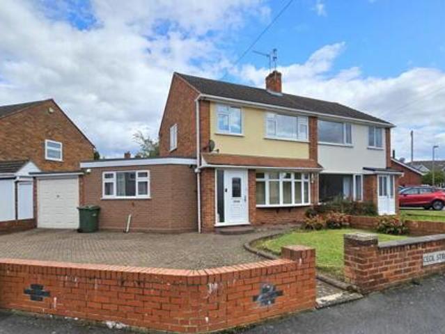 House for sale in Stourbridge, West Midlands