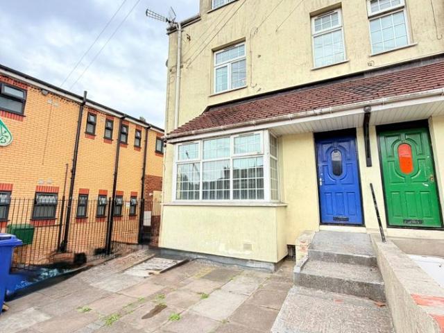 Apartment for rent in Scott's Green, Brierley Hill