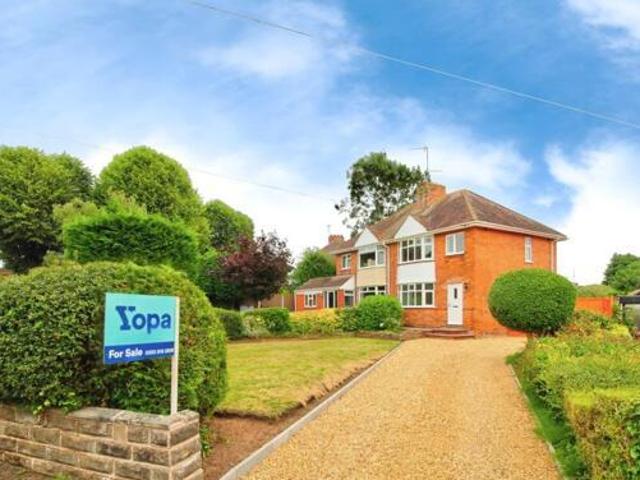 House for sale in Larkhill, Wyre Forest