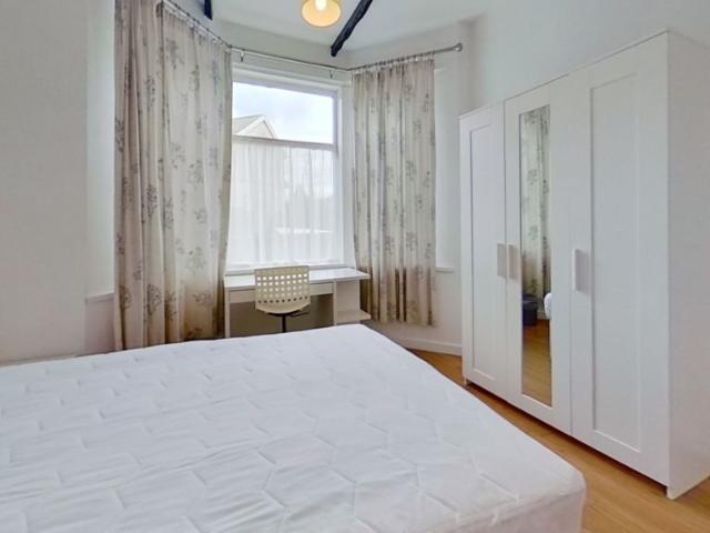 House for rent in Pontypridd, Wales