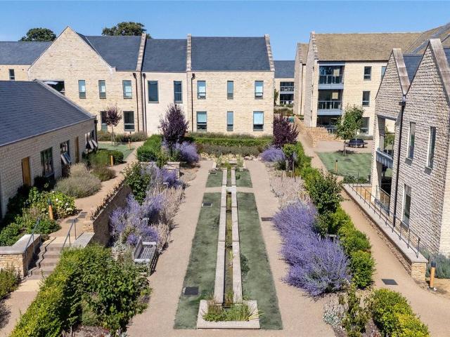 Apartment for rent in Beechwood Park, Cotswold