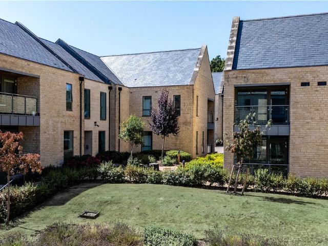 Apartment for rent in Beechwood Park, Cotswold