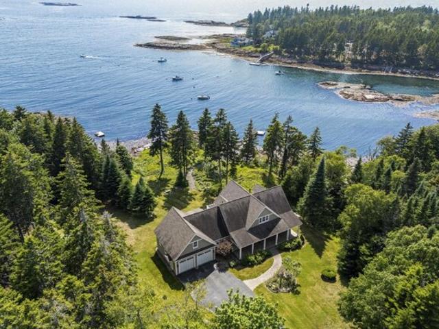 House for sale in Southport, Maine
