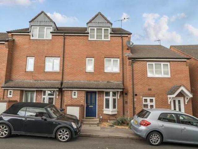 House for sale in Overslade, New Bilton