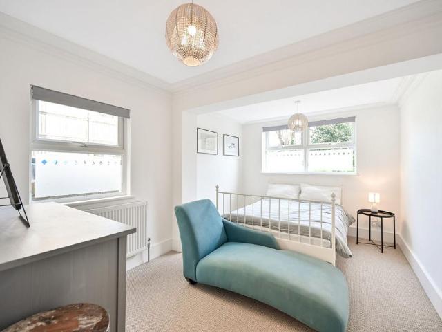 Apartment for rent in St Margarets, Greater London