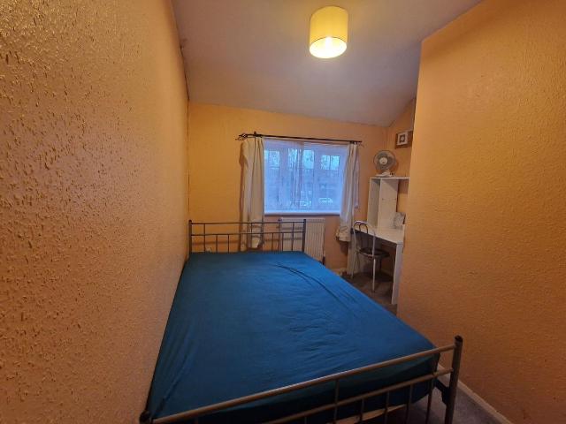 Room for rent in Harold Hill, Greater London