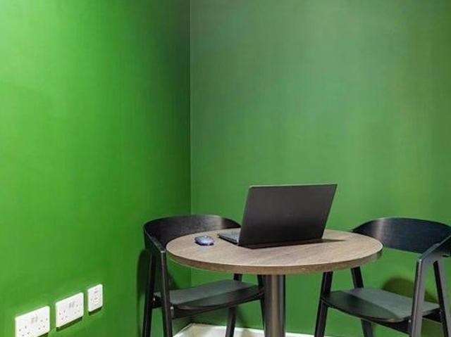 Studio for rent in Leylands, West Yorkshire