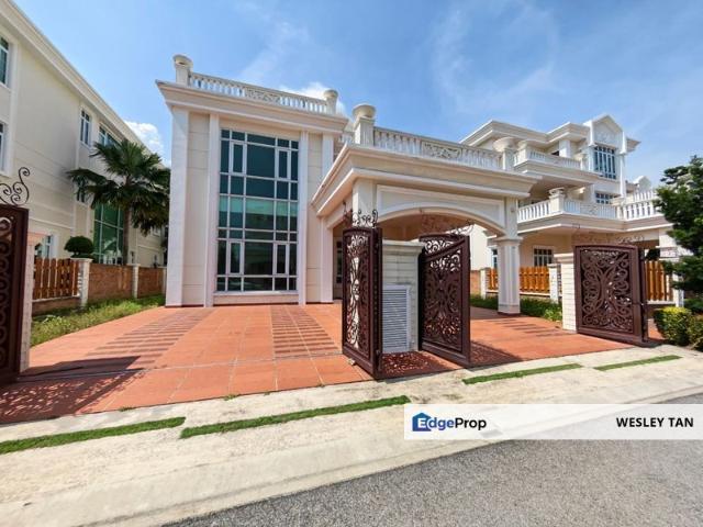 House for sale in Malaka