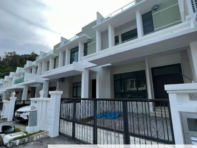 House for sale in Stramax Residences, George Town