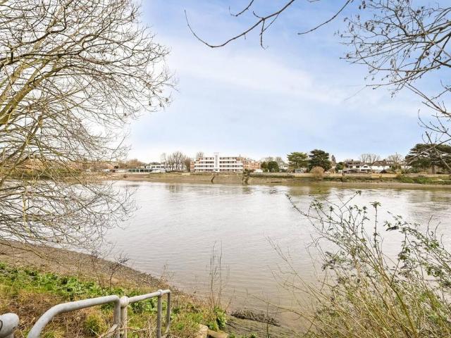 House for rent in Kew, Greater London