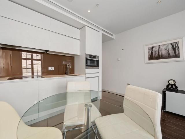 House for rent in St Clement Danes, Greater London