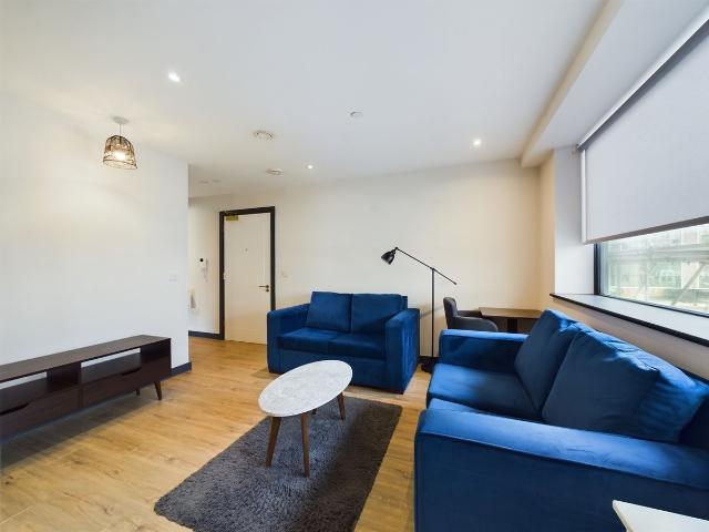 Apartment for rent in Cavern Quarter, Calderstones