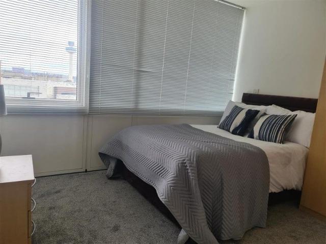 Room for rent in Waterfront, Calderstones