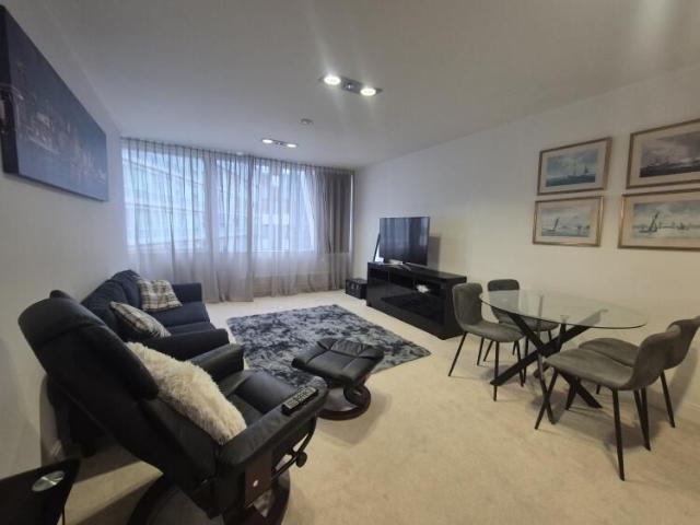 Apartment for rent in Waterfront, Calderstones