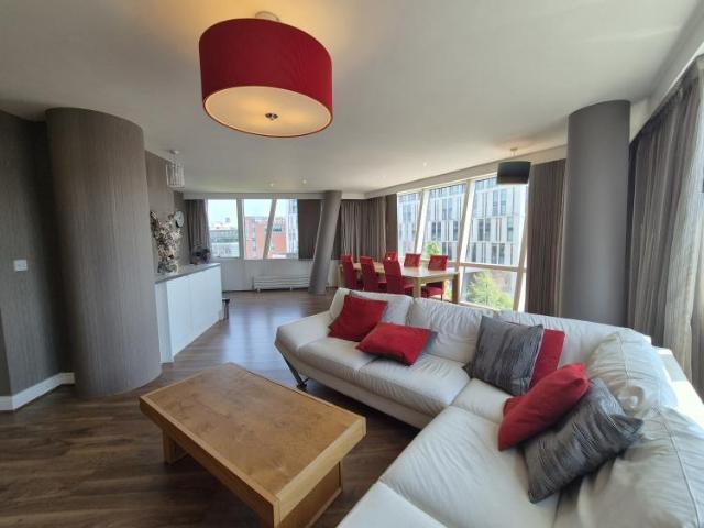 Apartment for rent in City Centre, Calderstones