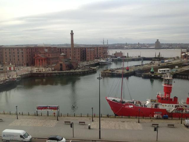 Studio for rent in Waterfront, Calderstones