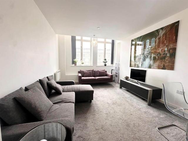 Studio for rent in Waterfront, Calderstones
