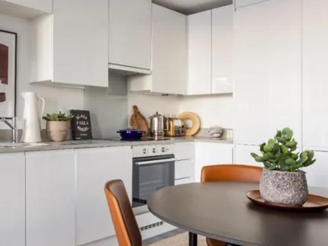 Apartment for rent in Waterfront, Calderstones