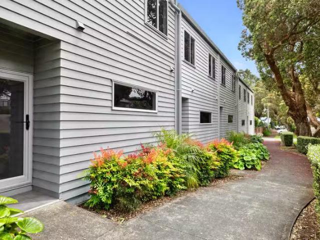 House for sale in Hillsborough, Taranaki