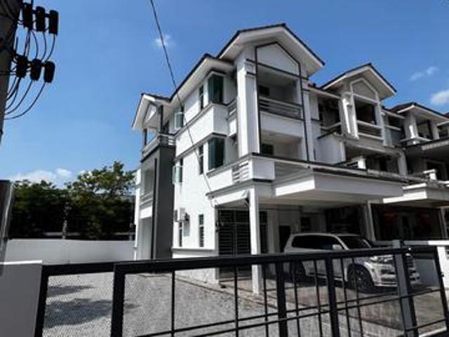 Terraced House for sale in Wellesley, Penang