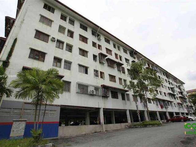 Flat for sale in Petaling, Subang Jaya
