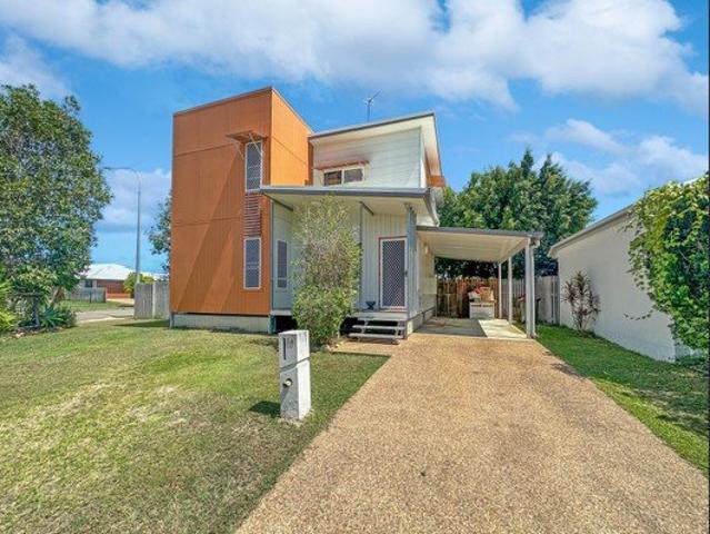 Townhouse for sale in Burdell, Queensland