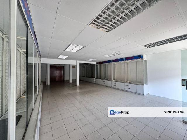 Shop for sale in Malaka