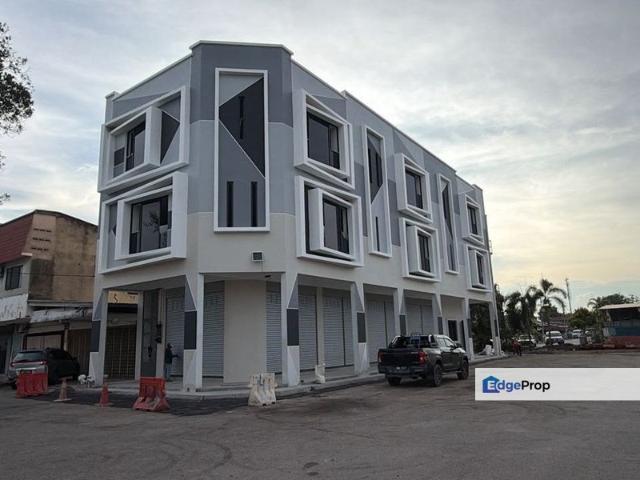 Shop for rent in Malaka