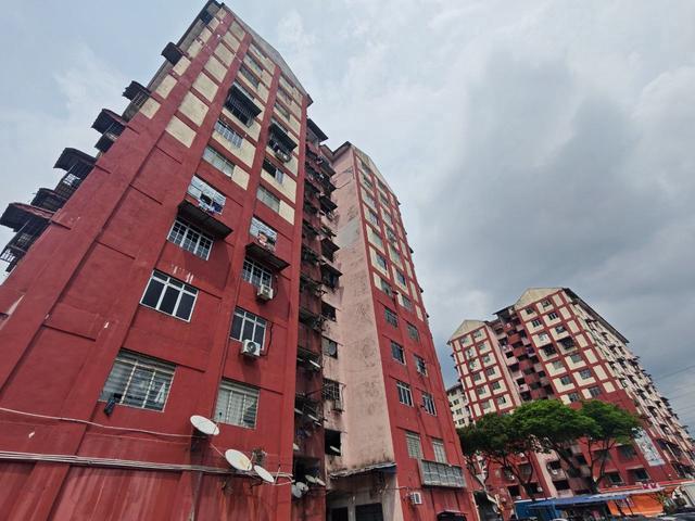 Flat for sale in Petaling, Damansara Damai