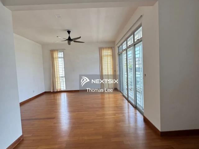 Residential House for sale in Kuching, Bahagian Kuching