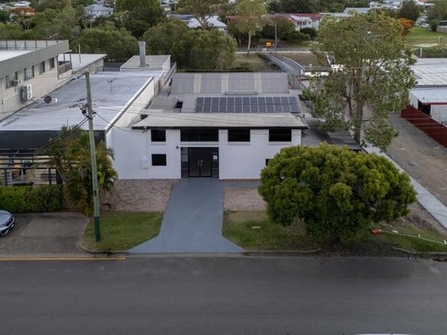 Warehouse for rent in Toombul, Queensland