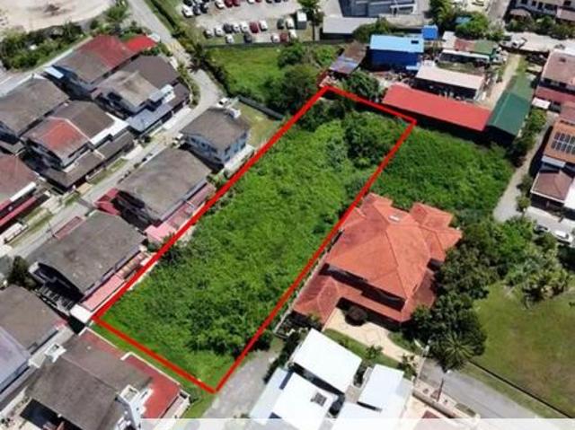 House for sale in Malaka