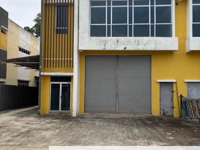 Warehouse for rent in Malaka
