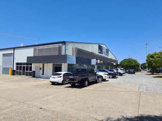 Office for rent in Toombul, Queensland