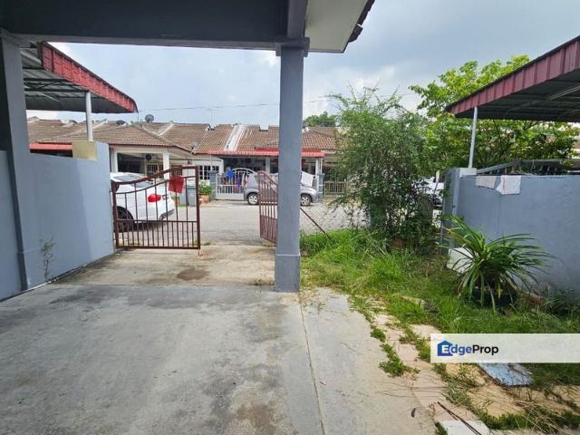 House for sale in Malaka