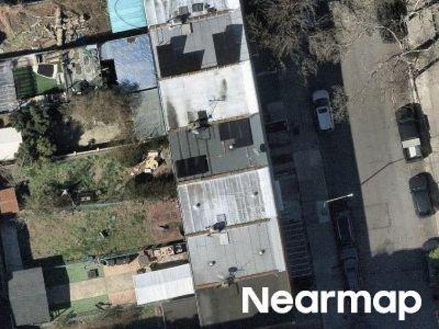 House for sale in The Bronx, Arverne