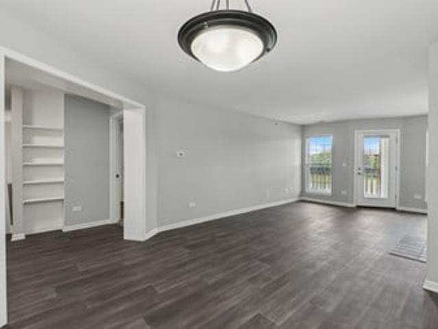 Apartment for rent in Bloomingdale