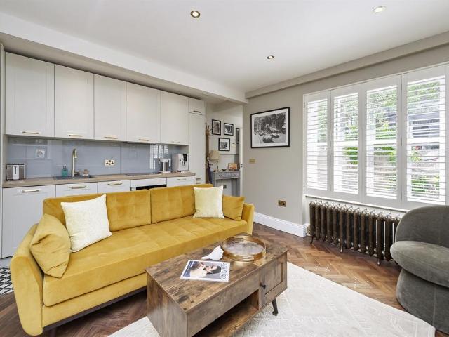 House for rent in Kensington, Greater London